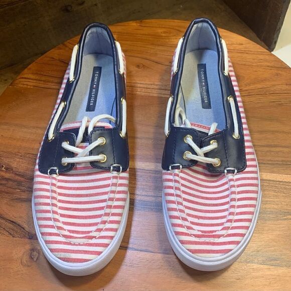 Tommy Hilfiger deck shoes.  Inv 5550 - Picture 1 of 5
